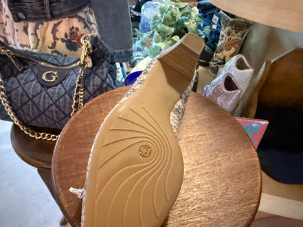 Peter Kaiser pumps met slangenprint – maat 38