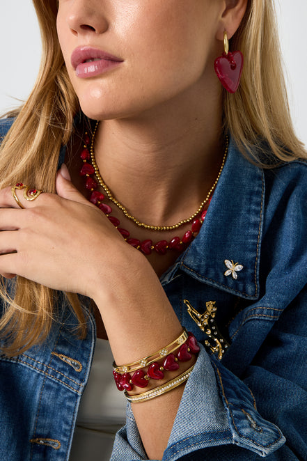 Elastieken hartjes kralenarmband