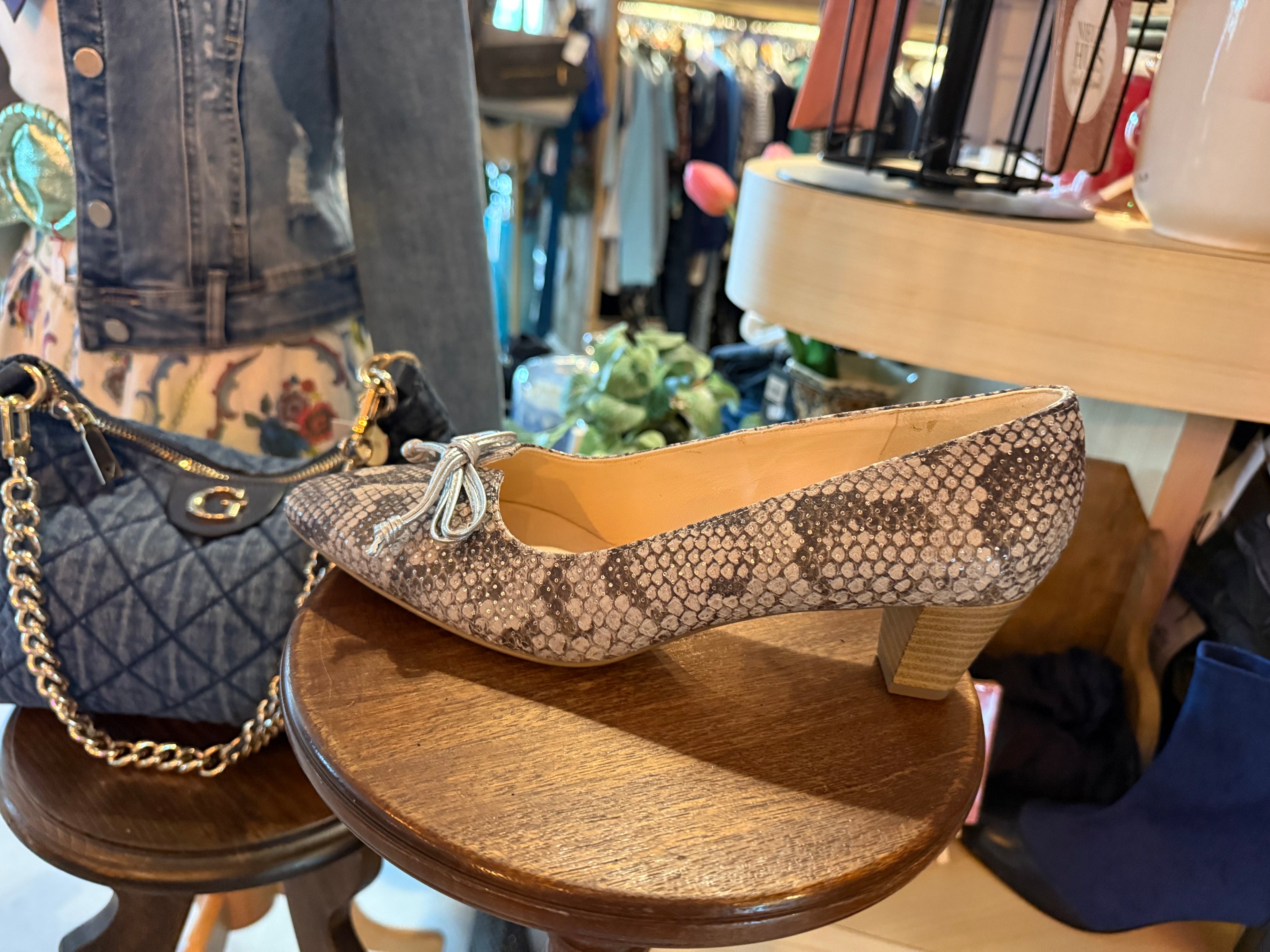 Peter Kaiser pumps met slangenprint – maat 38