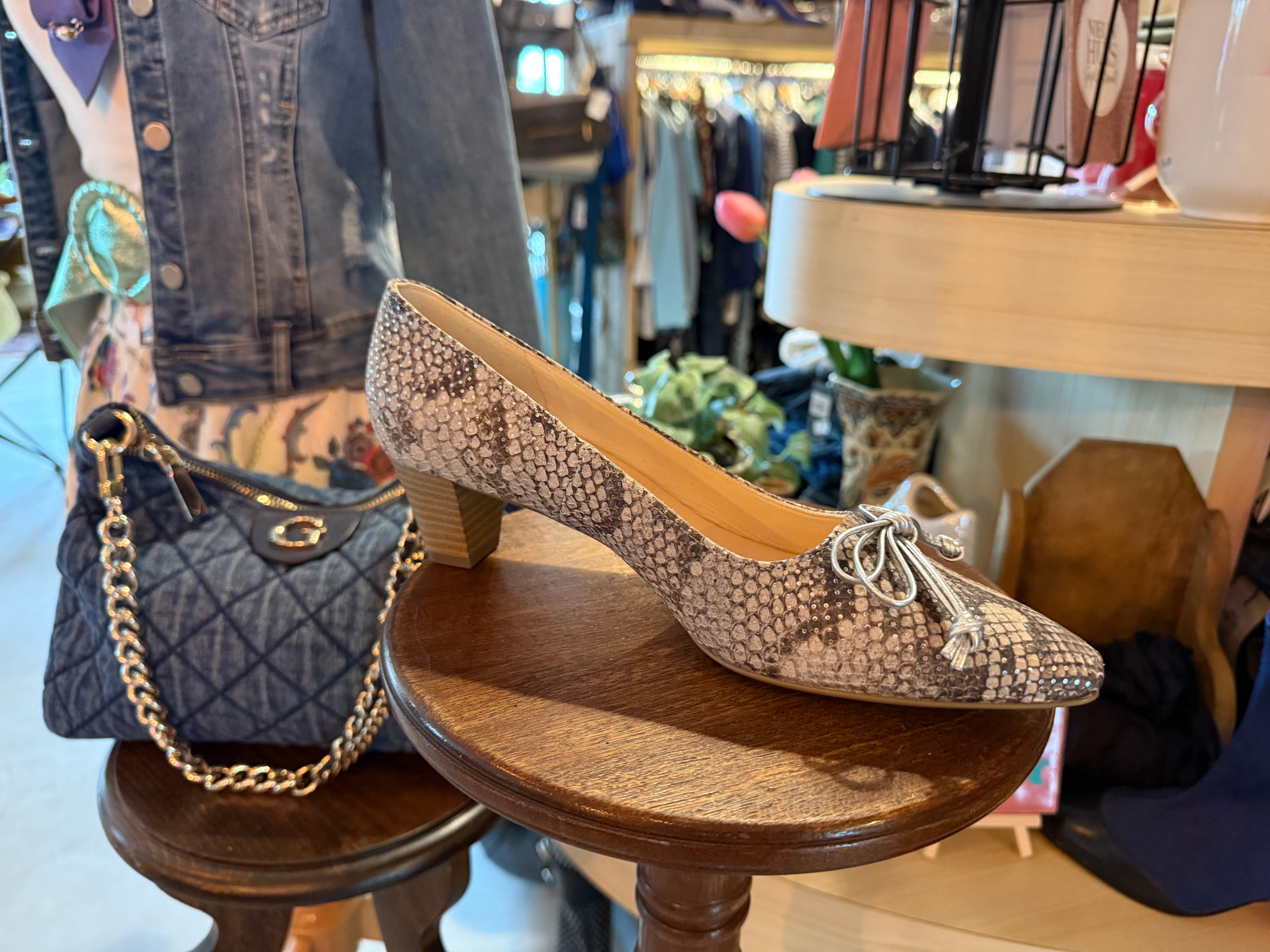 Peter Kaiser pumps met slangenprint – maat 38