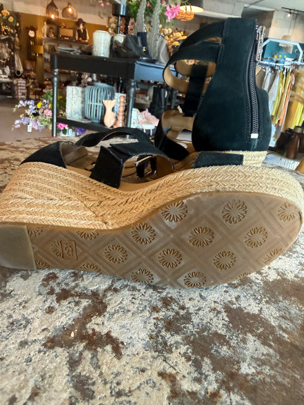 UGG 42
