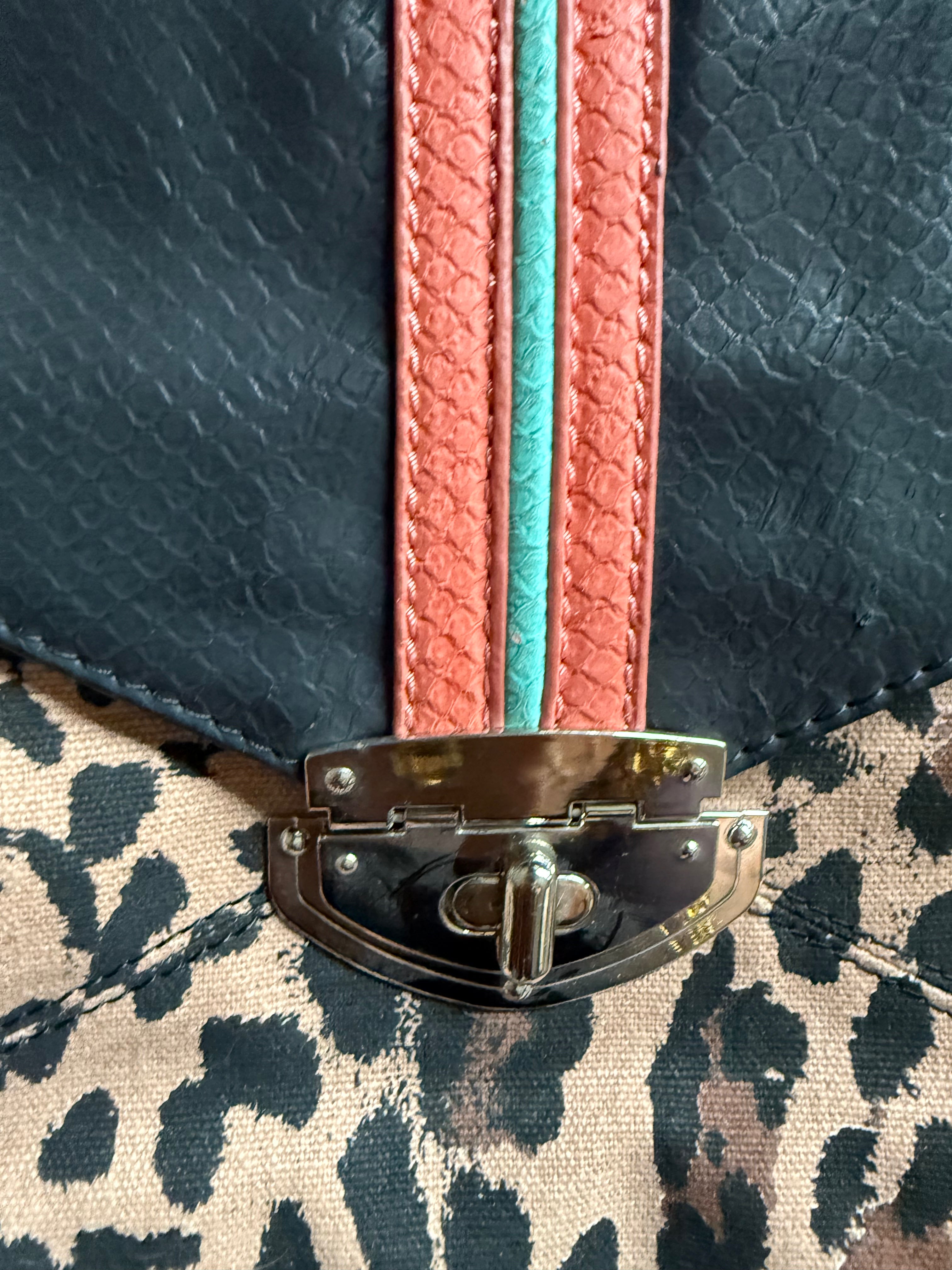 Clutch van Friis & Company