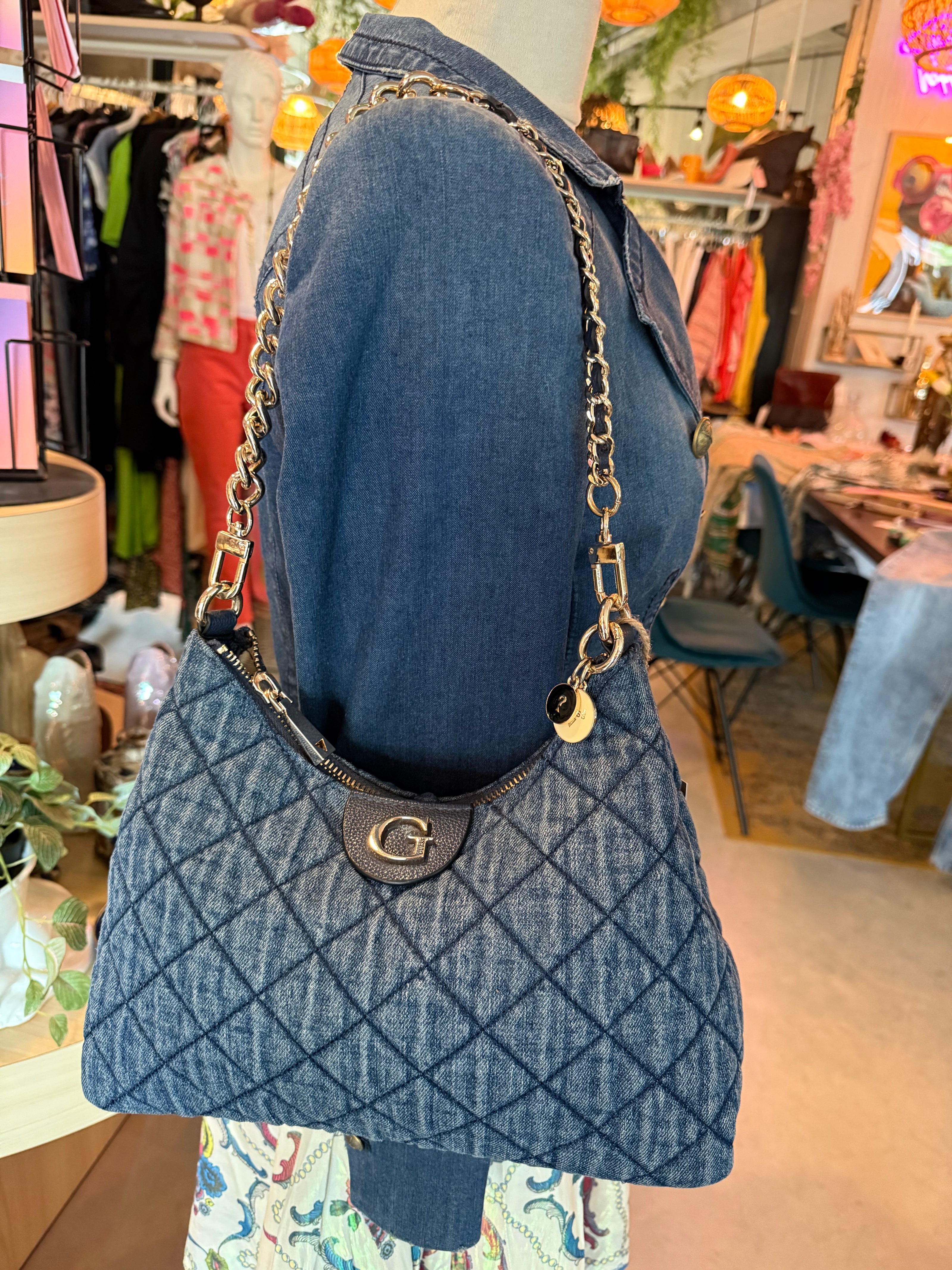 Guess quilted tas