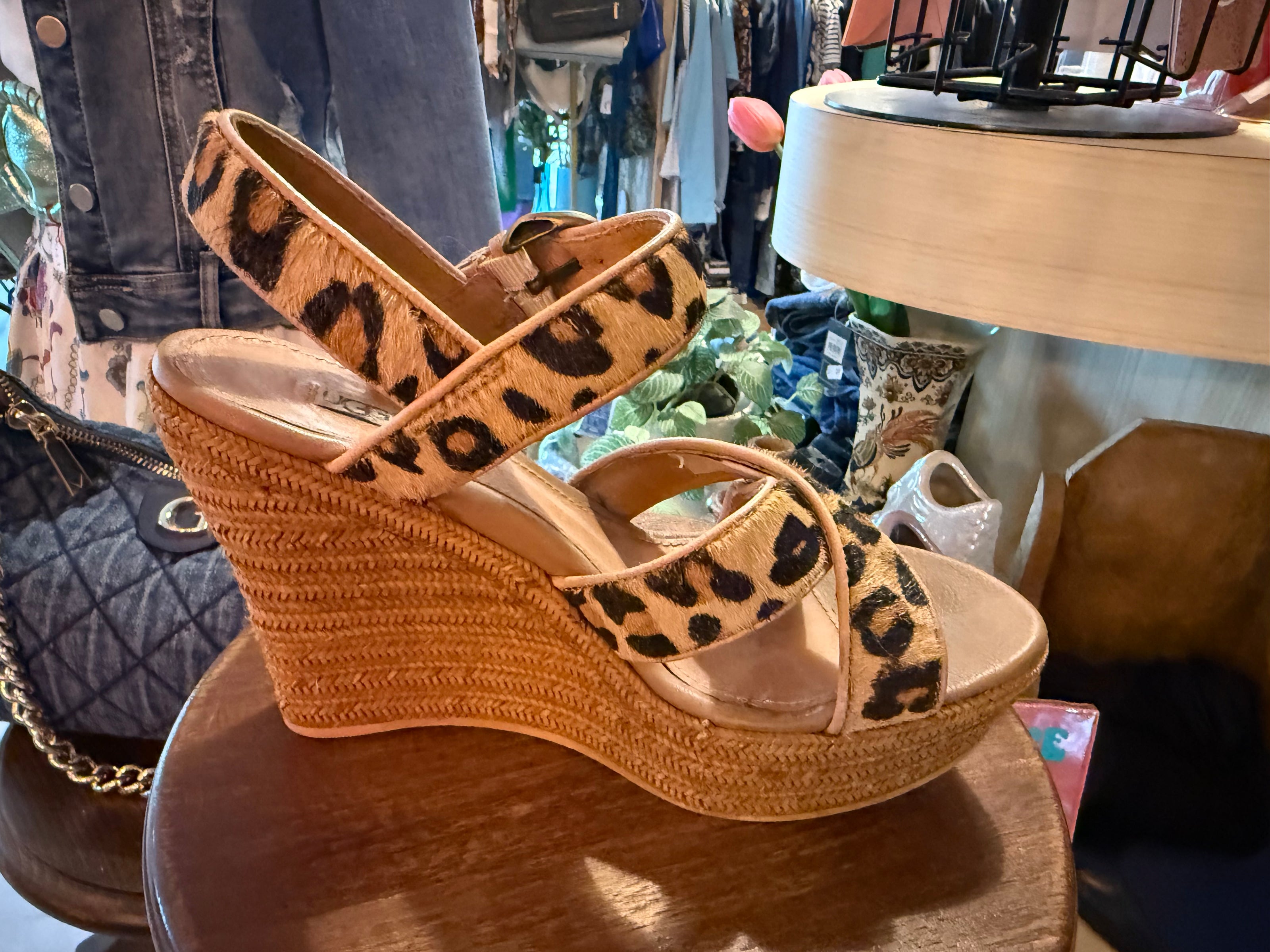 Stijlvolle sleehaksandalen van UGG maat 36