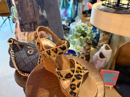 Stijlvolle sleehaksandalen van UGG maat 36