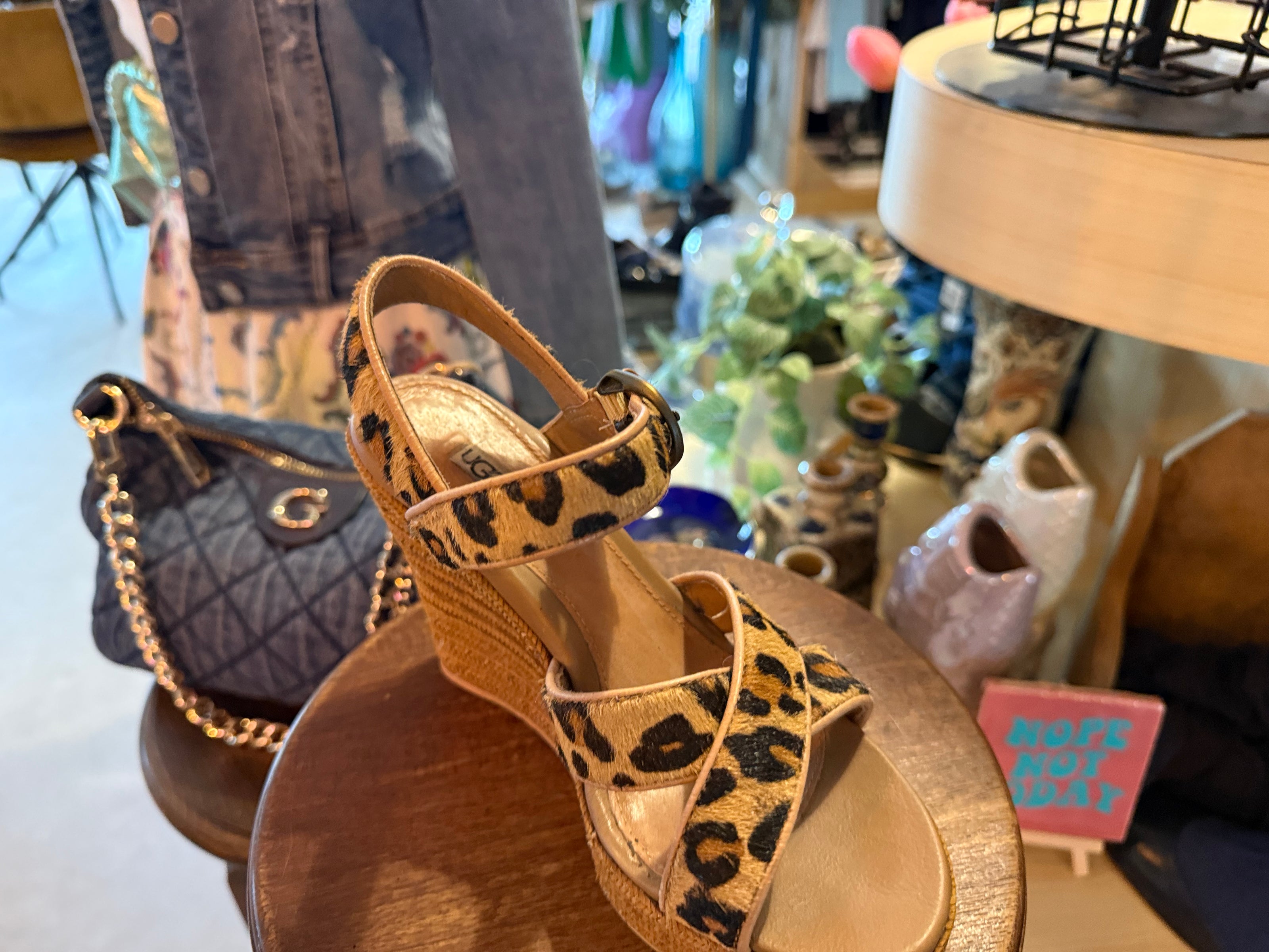 Stijlvolle sleehaksandalen van UGG maat 36