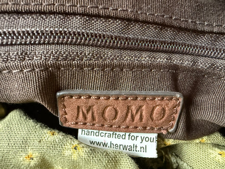 MOMO Handcrafted Tas