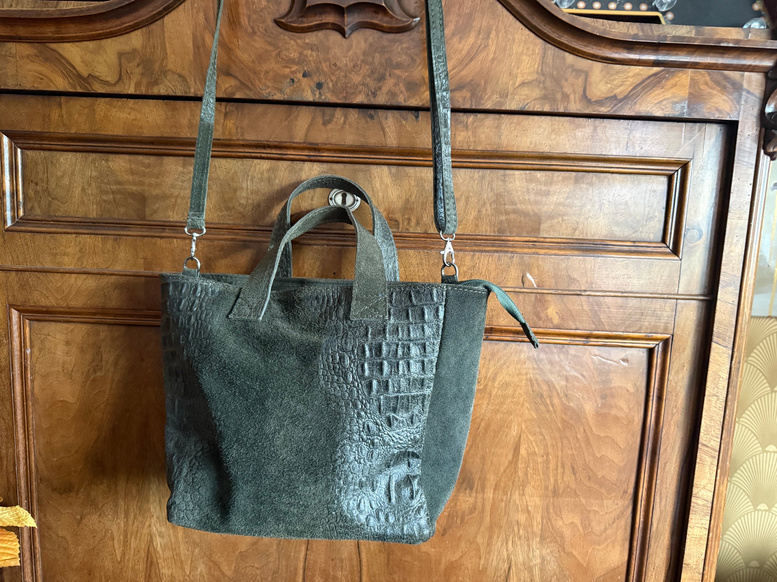 Tas van suède leer met crocoprint