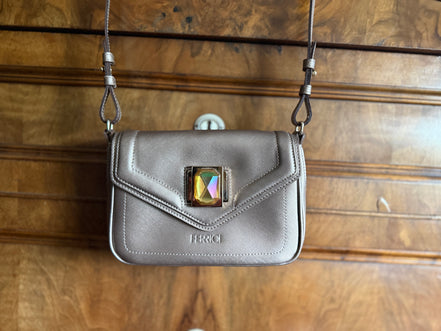 Claudio Ferrici leren crossbodytas met siersteen