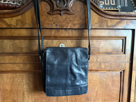 Old West leren crossbodytas – zwart
