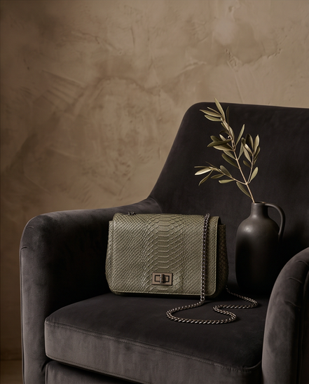 Crossbodytas met reptielreliëf