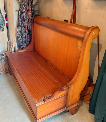 Vintage houten halbank met opbergruimte