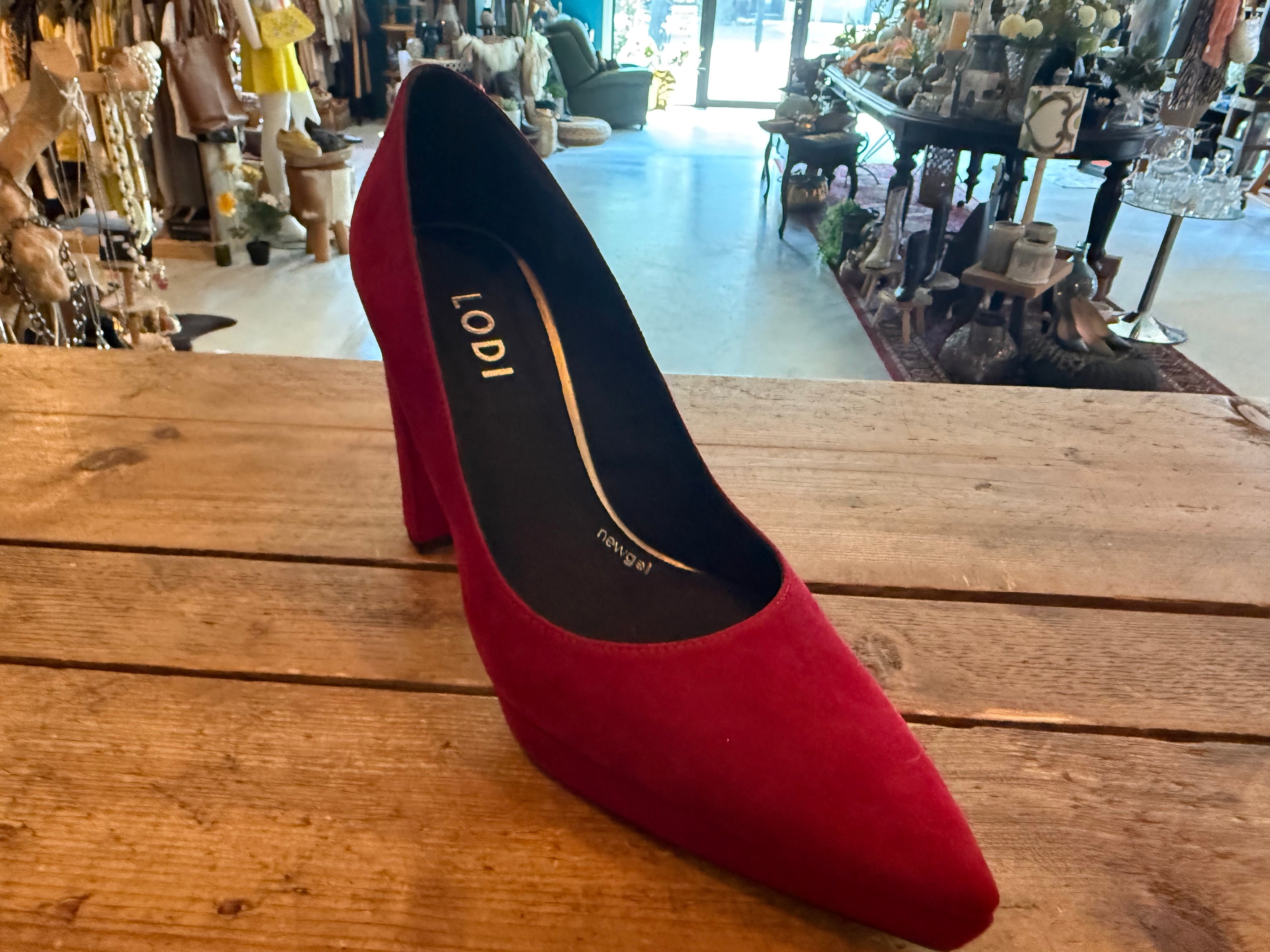 Lodi Pumps Rood Suède – Maat 39