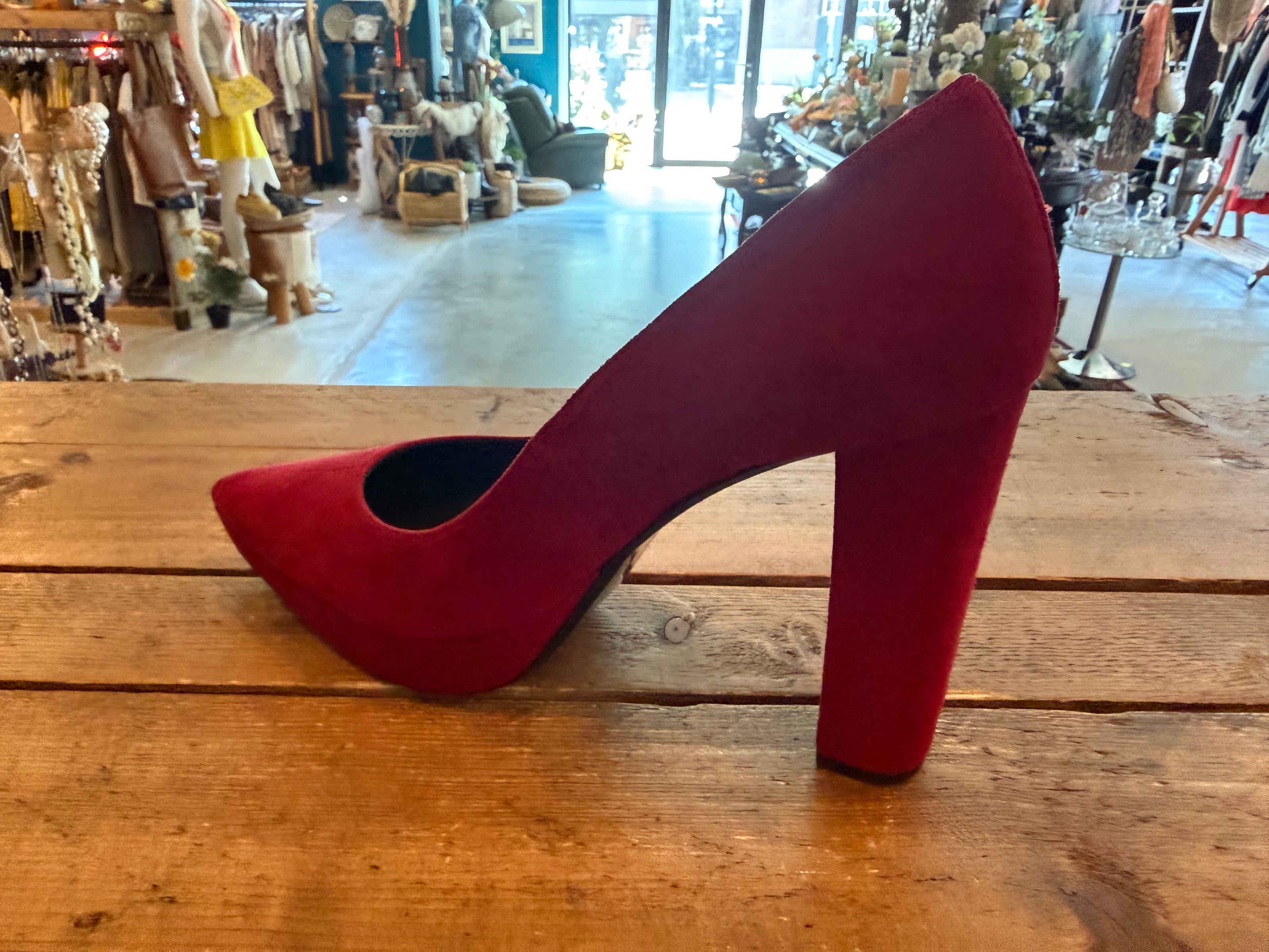 Lodi Pumps Rood Suède – Maat 39