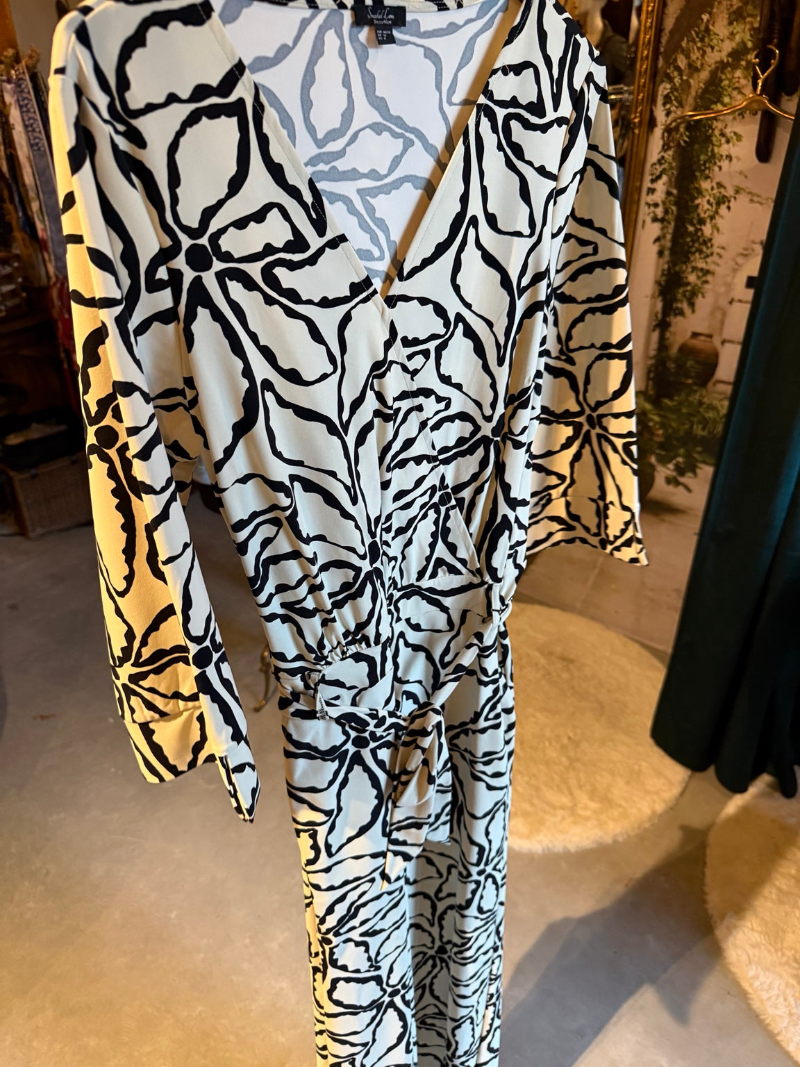 Smashed Lemon jumpsuit overslaghals detail