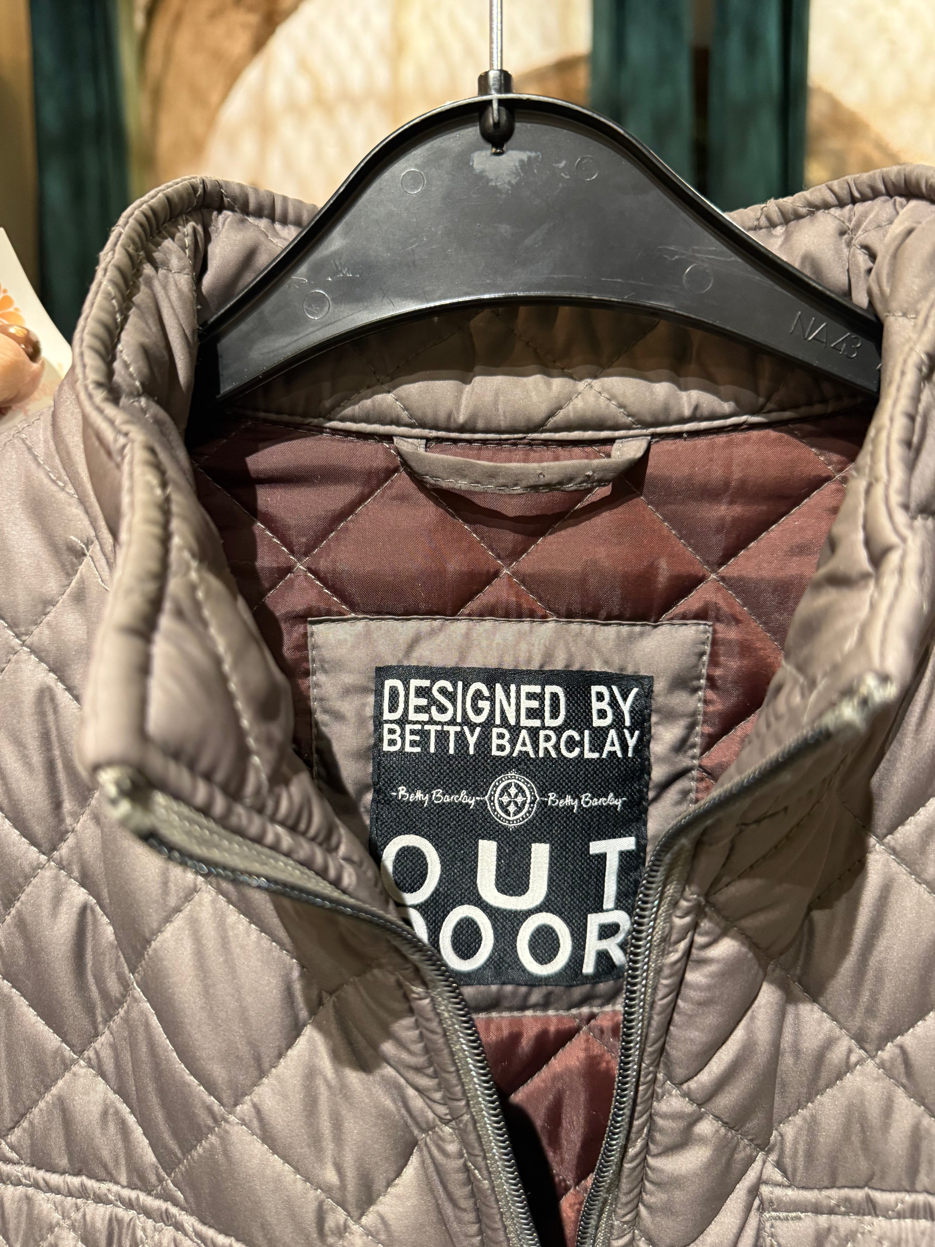 stijlvol gewatteerd jasje van Betty Barclay Outdoor