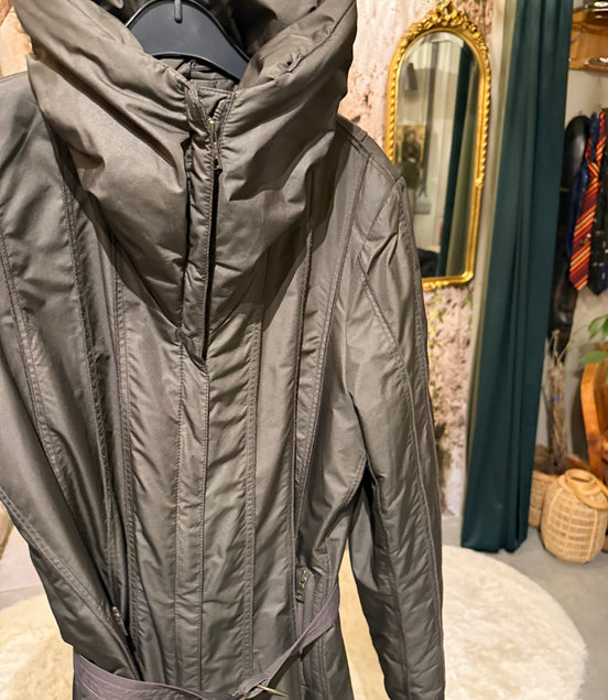 Creenstone lange gewatteerde jas met ceintuur – taupe