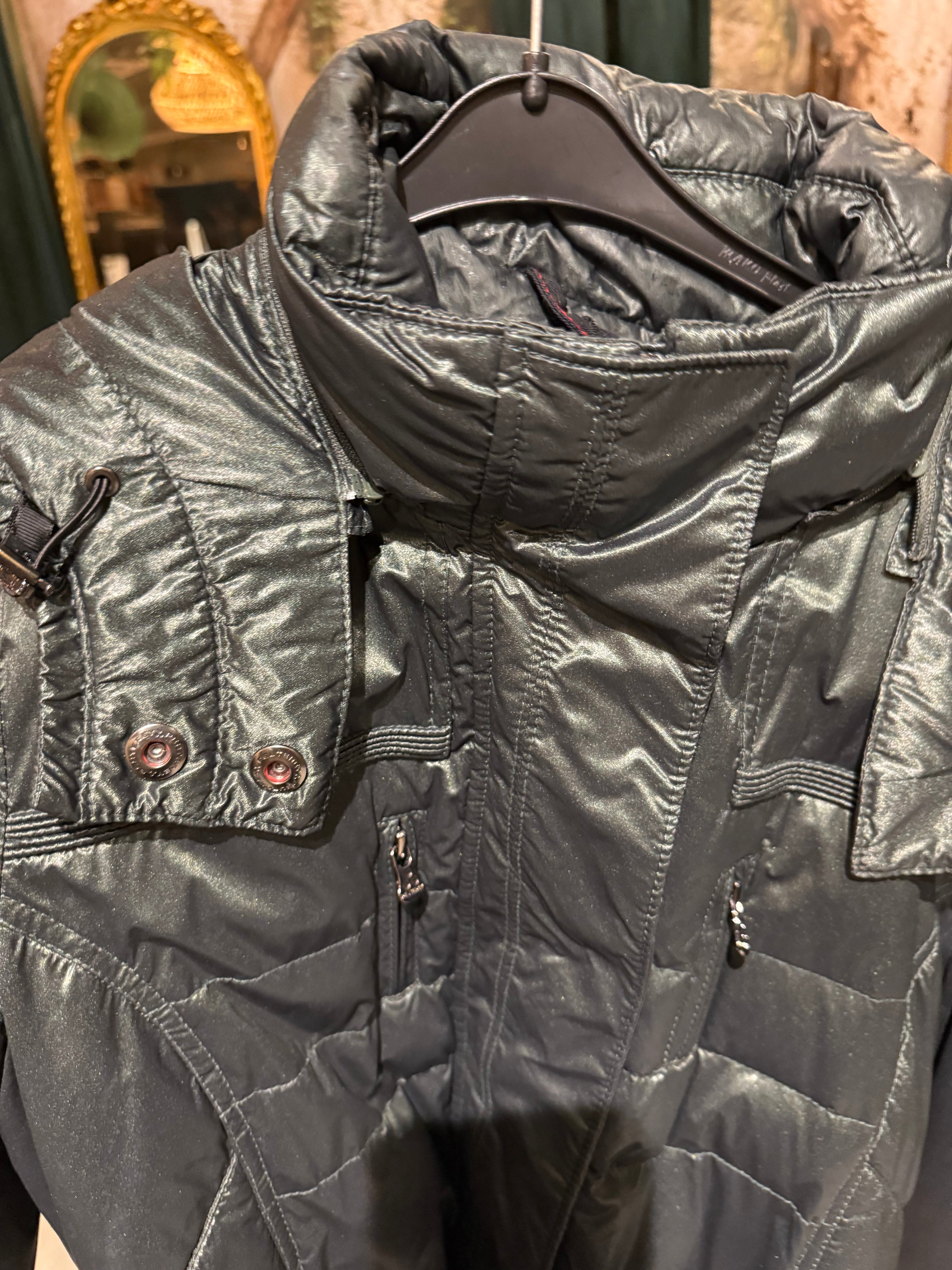 Peuterey metallic gewatteerde winterjas met ceintuur