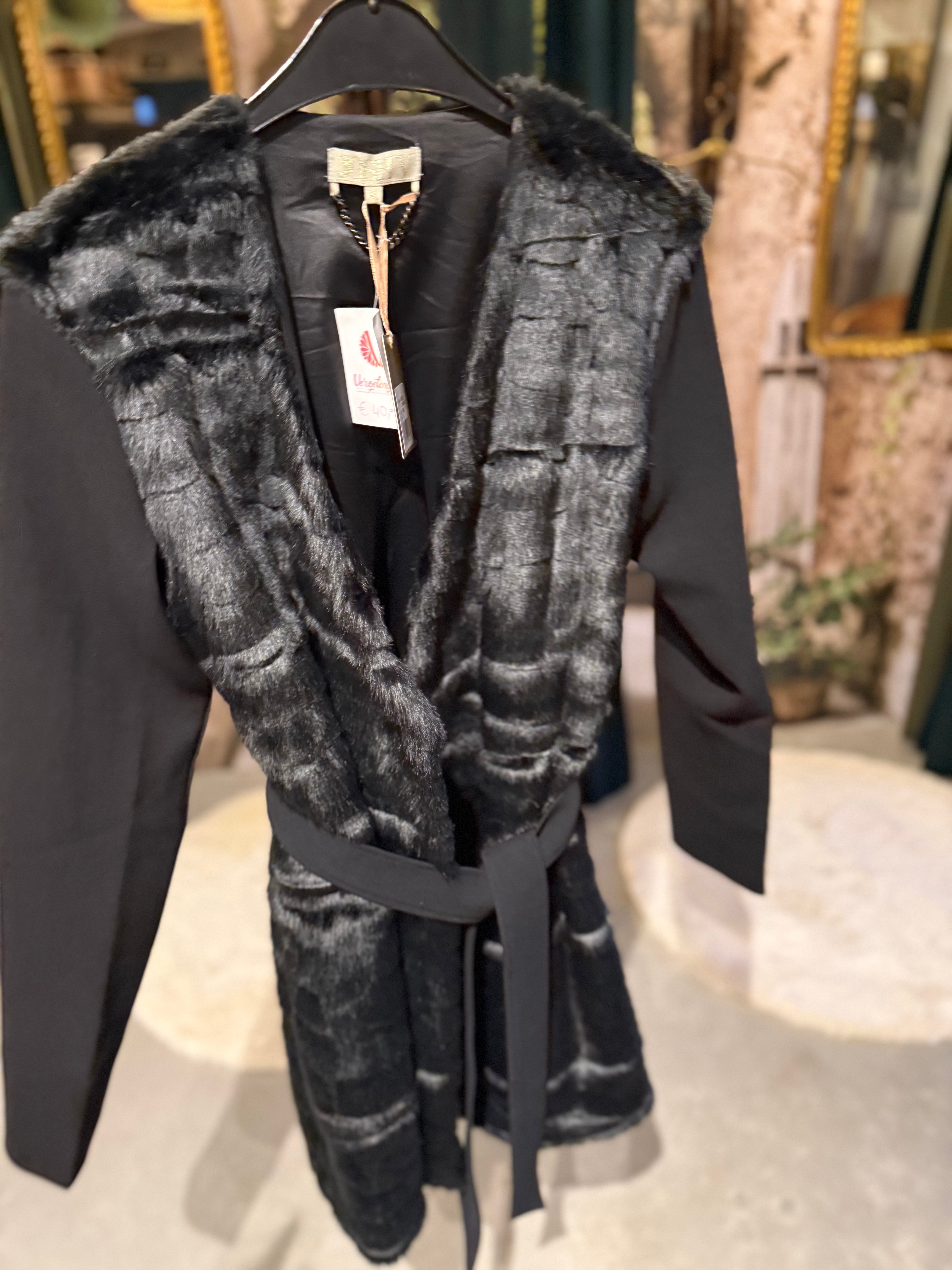 Statement vest van Josh V
