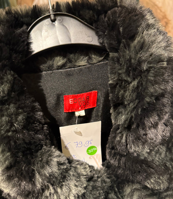 faux-fur cape van Edgar Vos