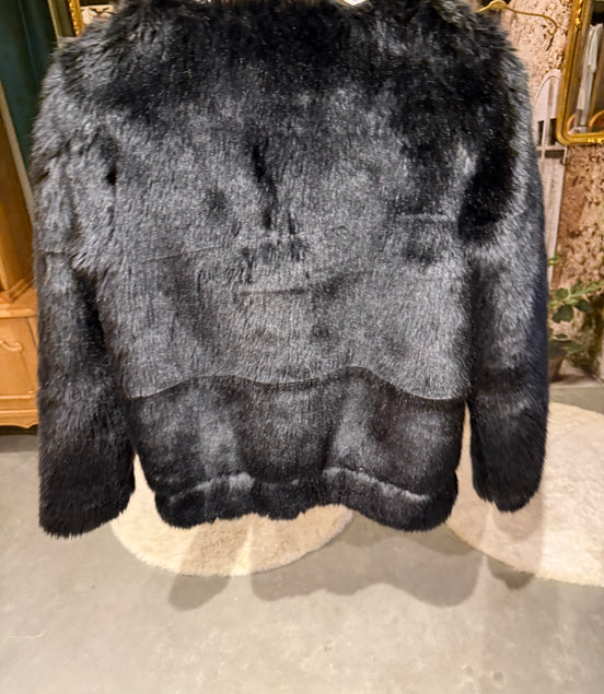 Faux fur jas van Glamorous