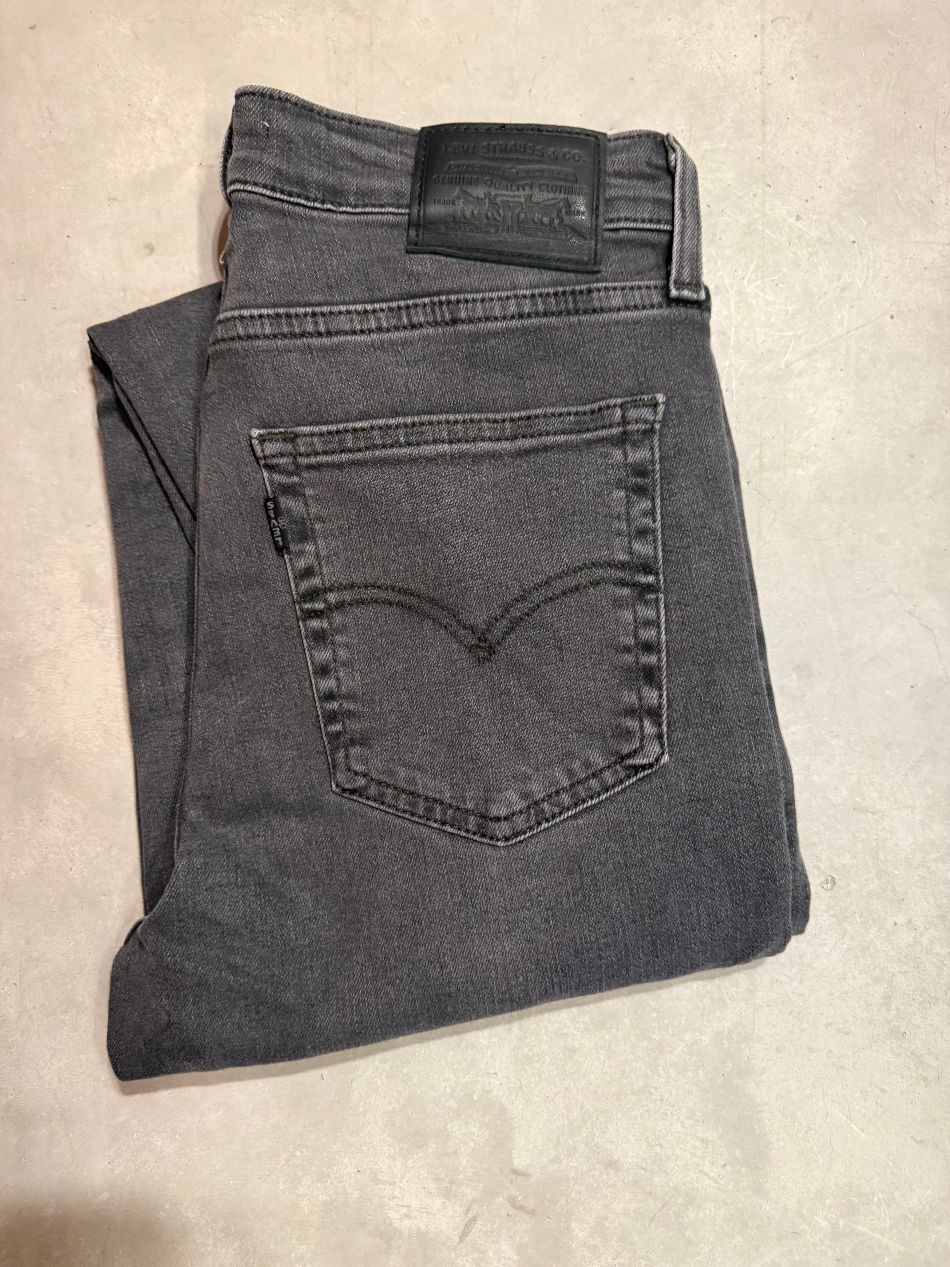 Levi’s 721 High Rise Skinny – grey denim