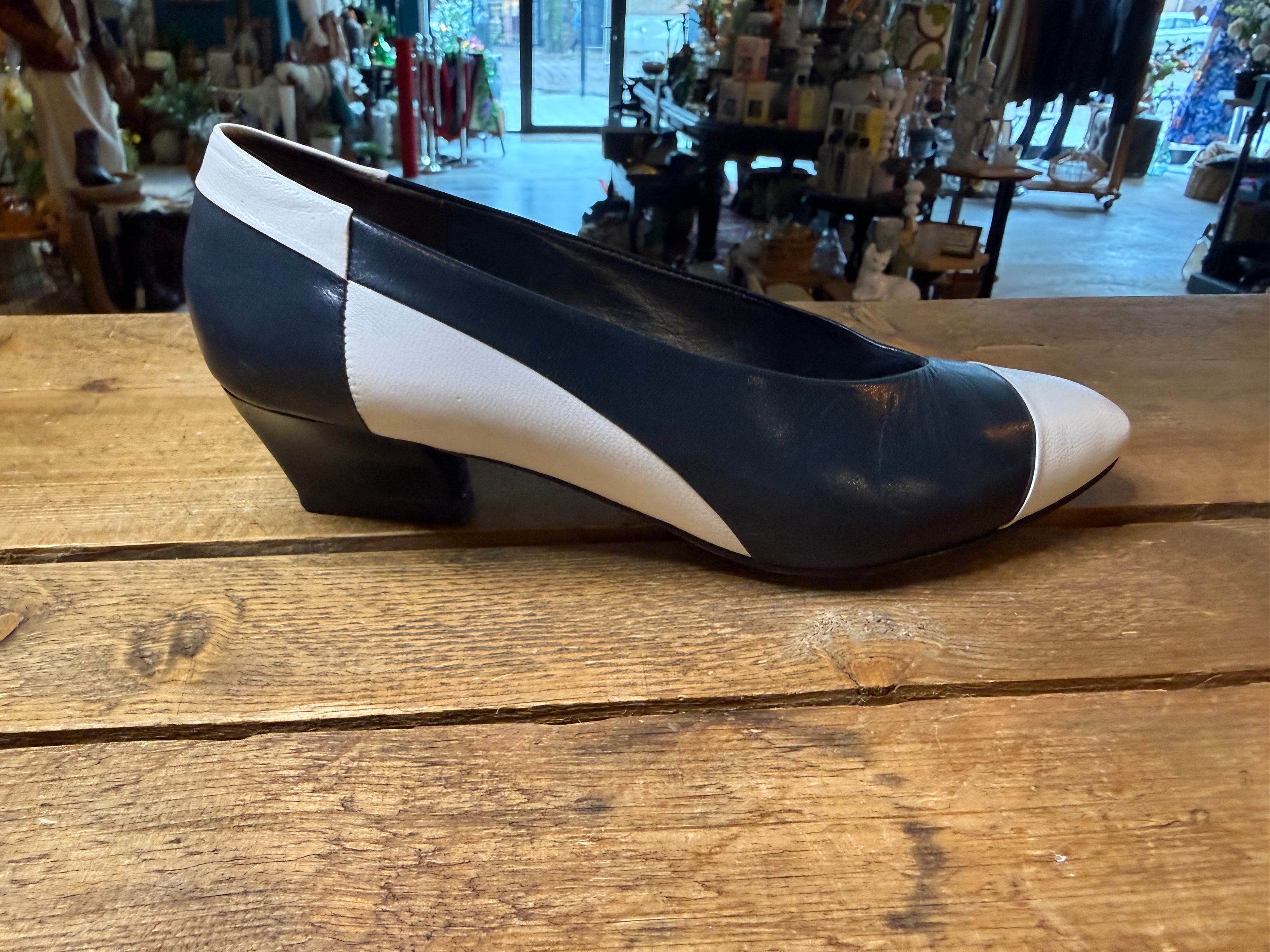 Elegance by Helioform pumps