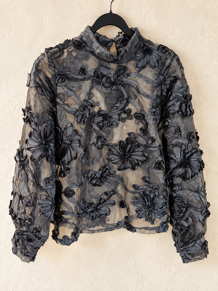 Aaiko zwarte blouse met bloemenapplicaties