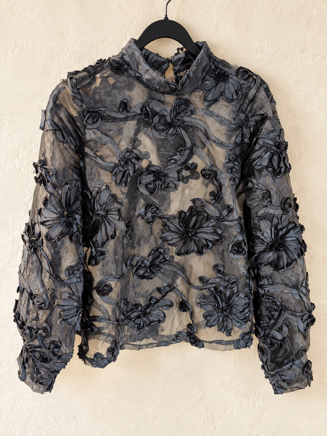 Aaiko zwarte blouse met bloemenapplicaties