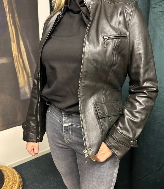 Leather jacket from Avere — Avere / M