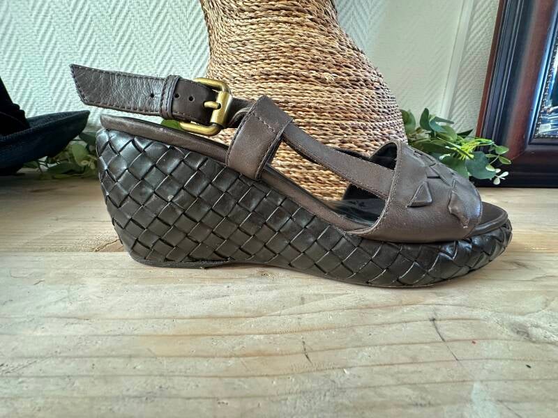 Sandals Bottega Veneta — Bottega Veneta / 36.5