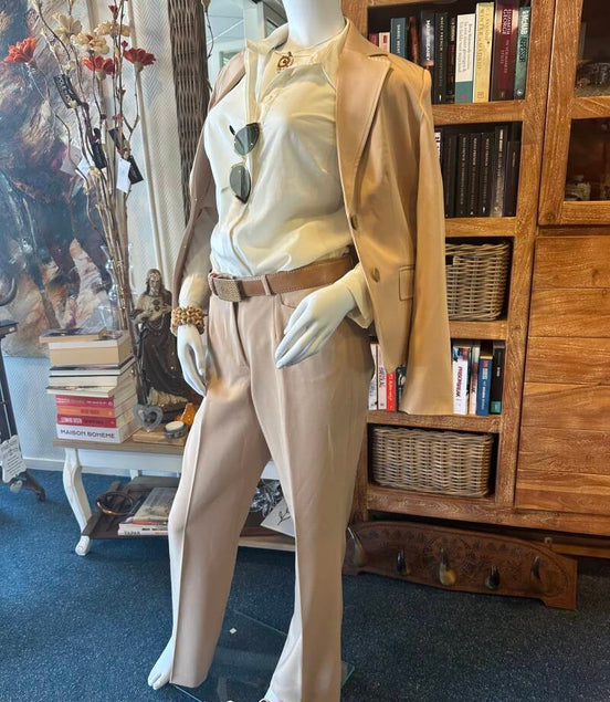 Heine Women's Suit — 38