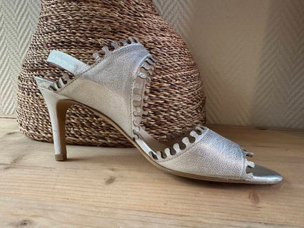 Zinda Pump silver — 39