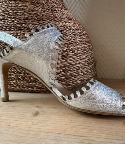 Zinda Pump silver — 39