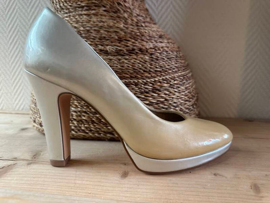 Cute pumps from Linea Loresi — 39