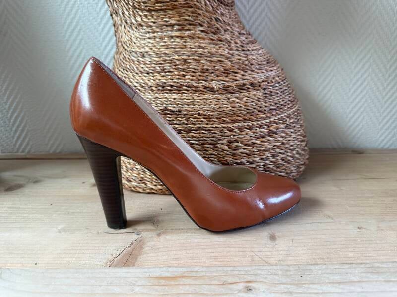 Ralph Lauren Pump — 39 / Ralph Lauren