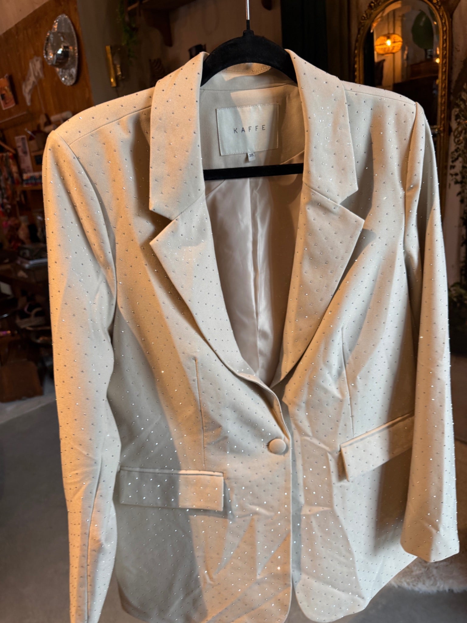 Kaffe crèmekleurige blazer met glinsterende details maat 38