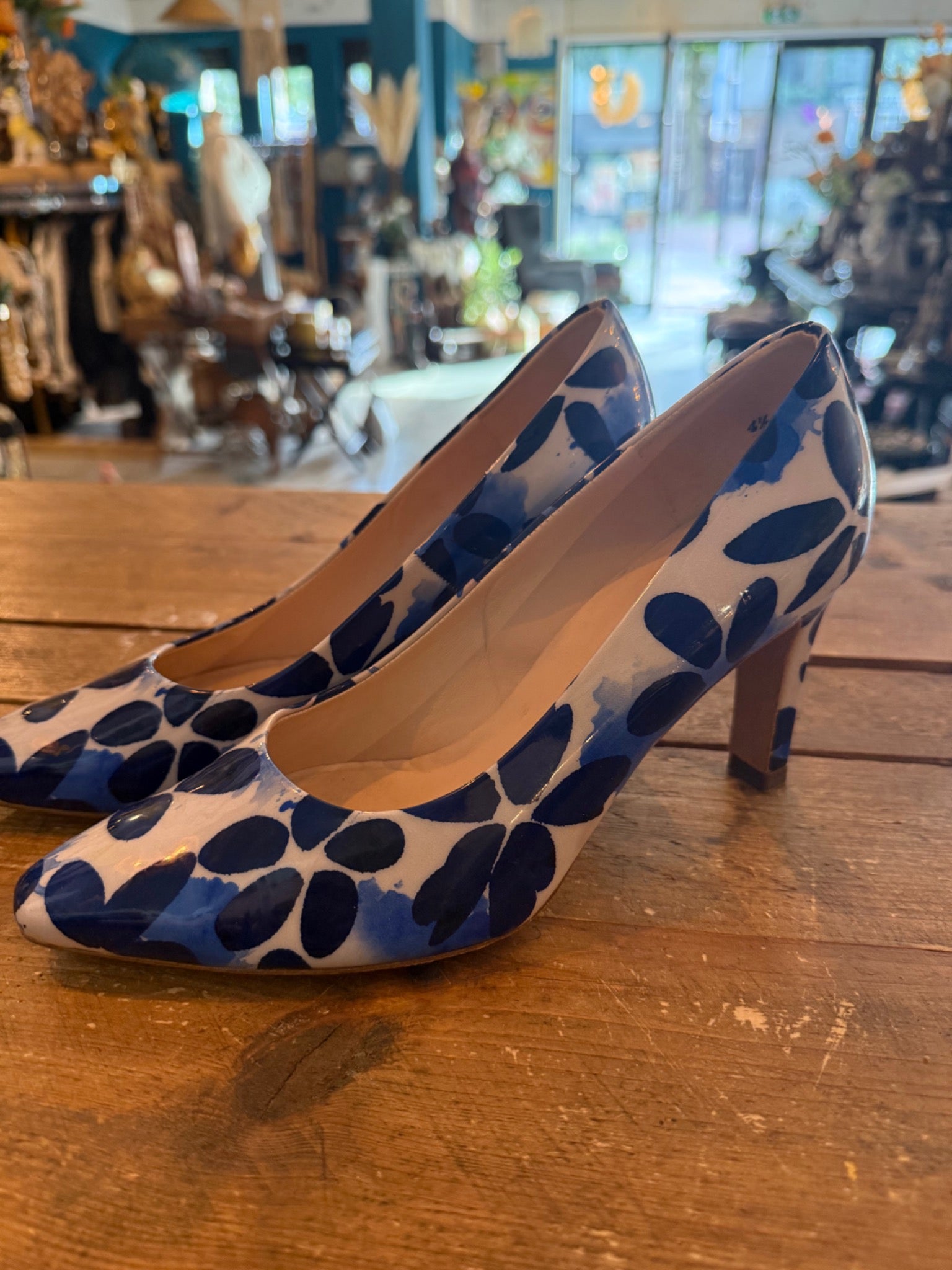 Peter Kaiser blauw-witte pumps met bloemenprint – maat 4,5 / 37,5